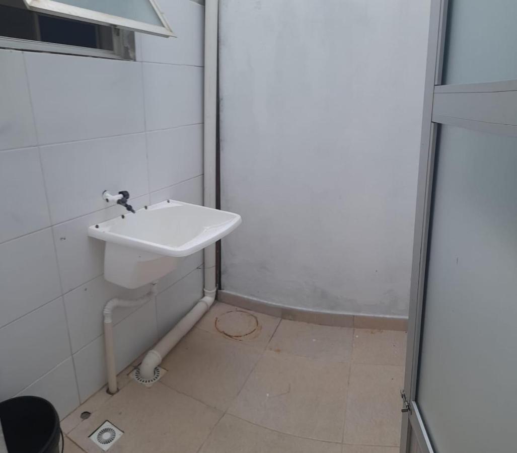 Apartlaguna1 Luaran gambar